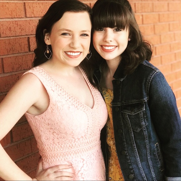 Meet your Posher, Chloe - Picture 1 of 1